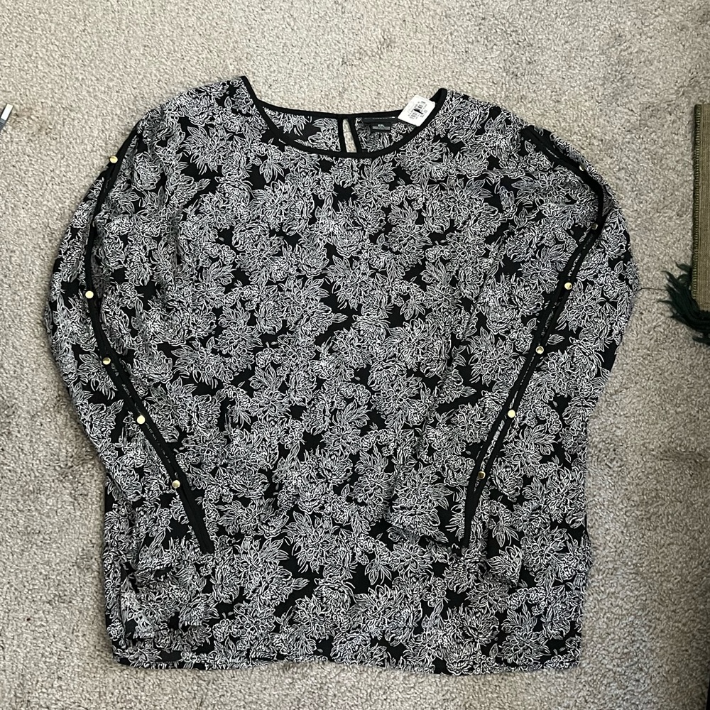 NWT women blouse
